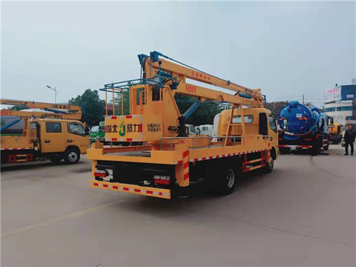 東風(fēng)18米高空作業(yè)車(chē)圖片3