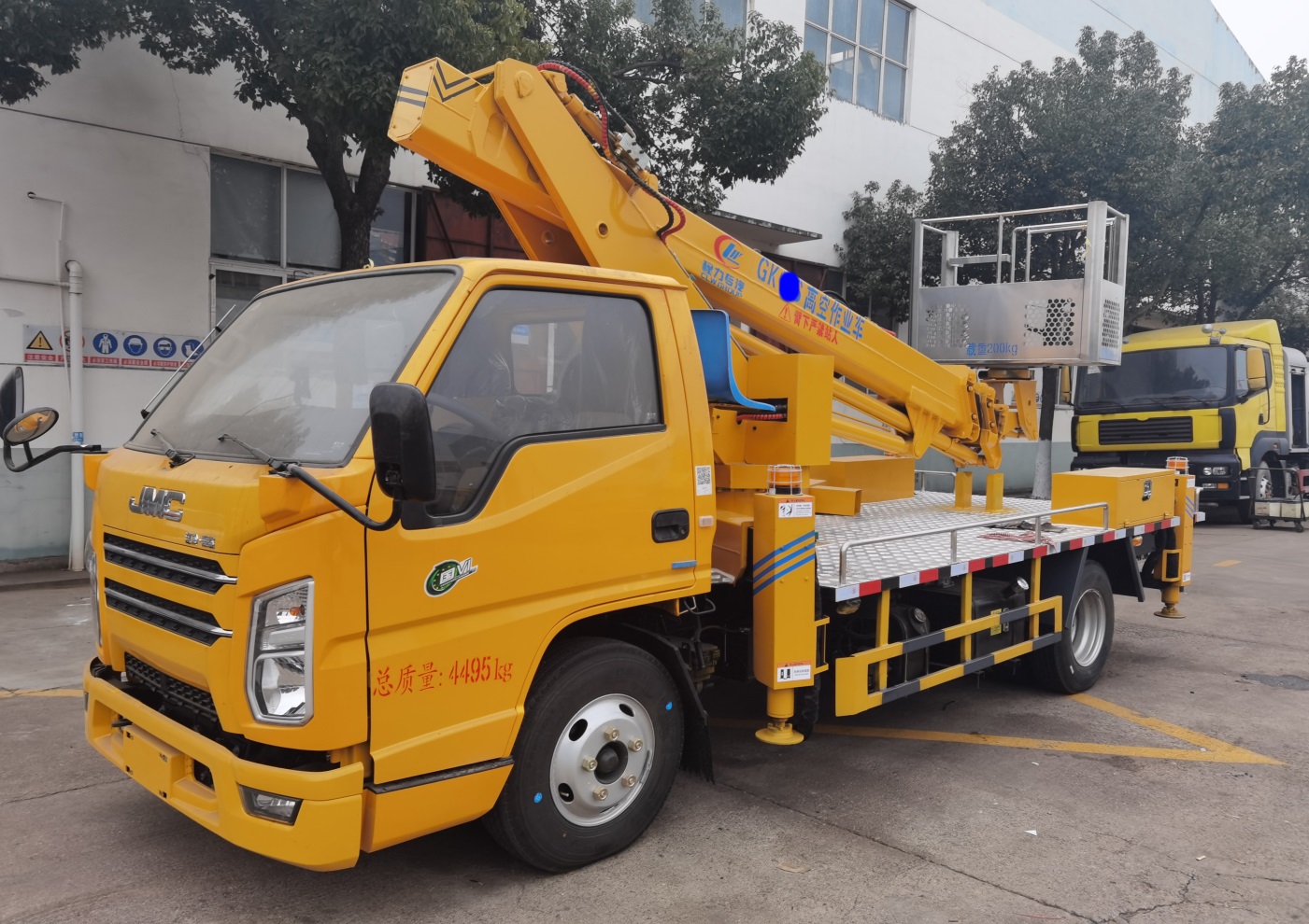 江鈴12米單排藍牌伸縮臂高空作業(yè)車(chē)