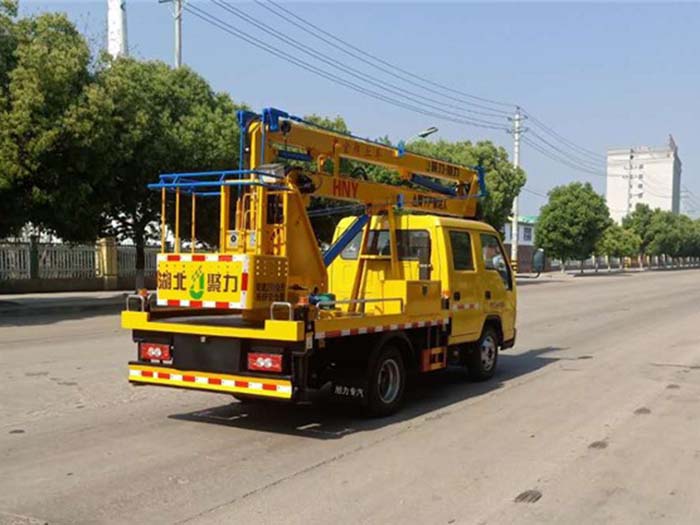 福田雙排座13米高空作業(yè)車(chē)圖片5
