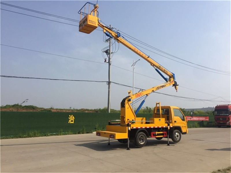 福田13.5米高空作業(yè)車(chē)圖片2