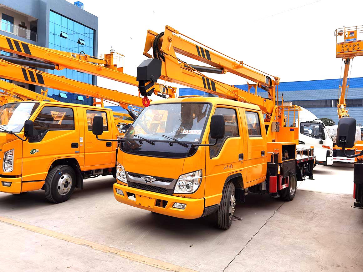 福田小卡13米折疊臂藍牌高空作業(yè)車(chē)圖片4