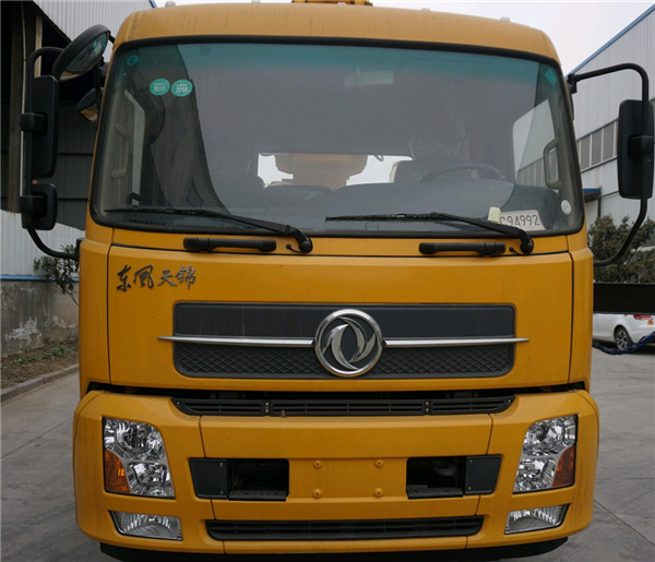 東風(fēng)天錦34米高空作業(yè)車(chē)圖片3