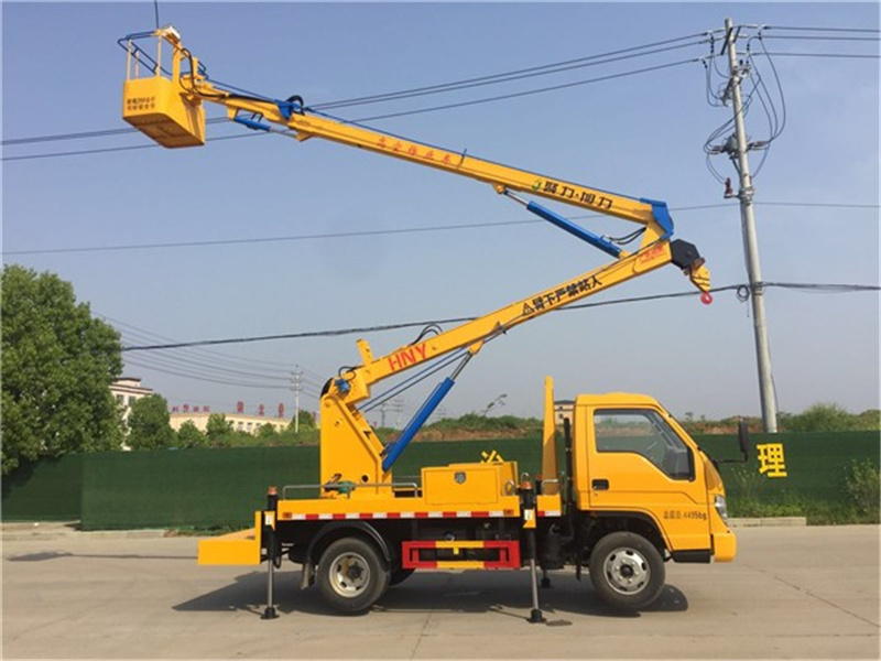 福田13.5米高空作業(yè)車(chē)圖片4
