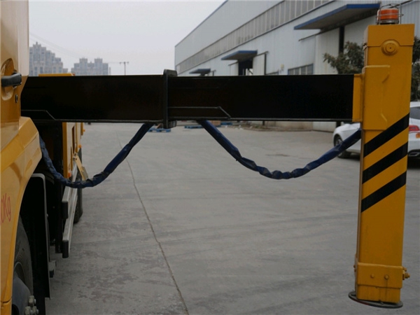 東風(fēng)天錦26米高空作業(yè)車(chē)圖片4