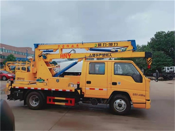 江鈴12米高空作業(yè)車(chē)圖片2