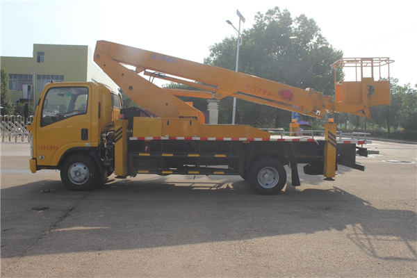 五十鈴單排26米伸縮臂高空作業(yè)車(chē)圖片3