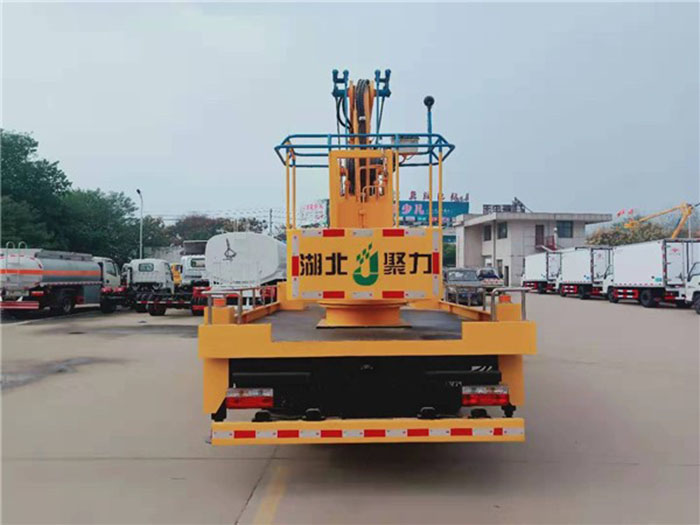 東風(fēng)18米高空作業(yè)車(chē)圖片5