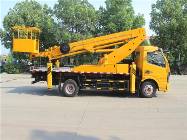 東風(fēng)多利卡26米高空作業(yè)車(chē)圖片4