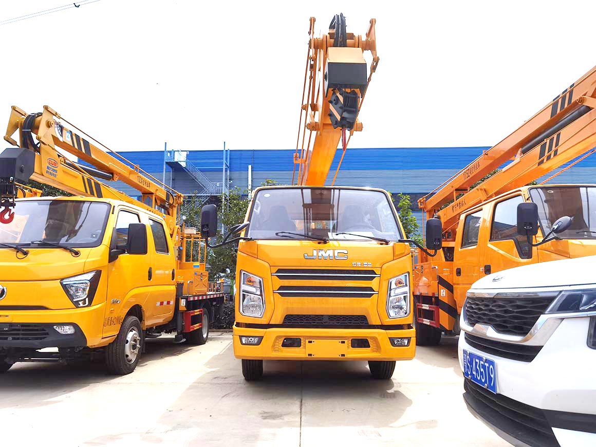 江鈴順達16米折疊臂雙排黃牌高空作業(yè)車(chē)