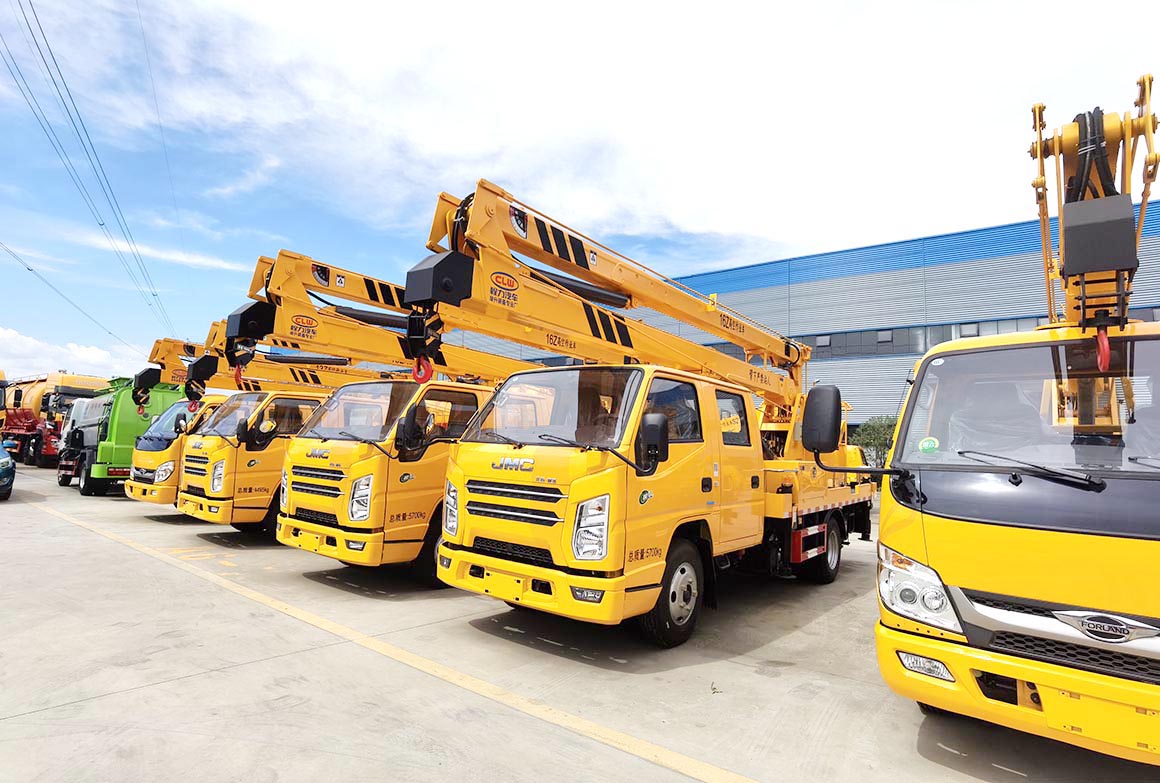 江鈴順達16米折疊臂雙排黃牌高空作業(yè)車(chē)圖片2
