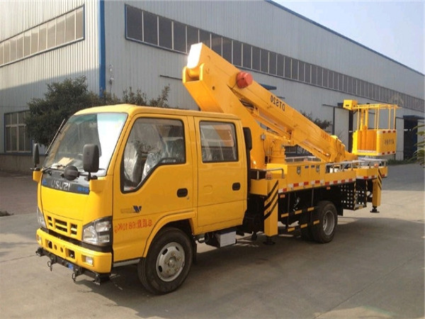 慶鈴雙排18米高空作業(yè)車(chē)