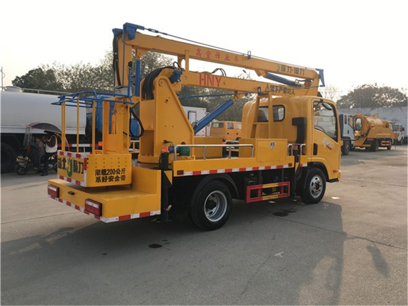 解放13.5米高空作業(yè)車(chē)圖片3