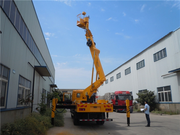 東風(fēng)天錦38米高空作業(yè)車(chē)圖片4