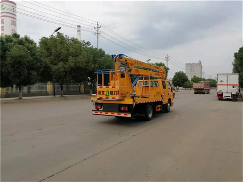 江鈴16米高空作業(yè)車(chē)圖片3