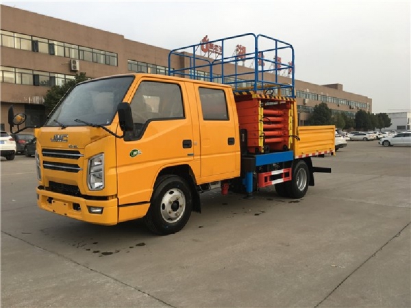 江鈴10米剪叉式升降平臺高空作業(yè)車(chē)