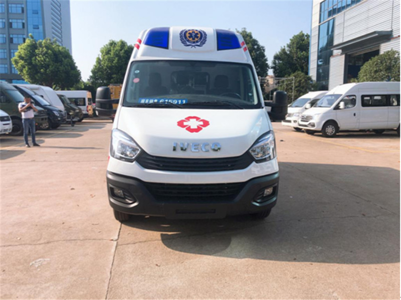 依維柯歐勝監護型救護車(chē)圖片2