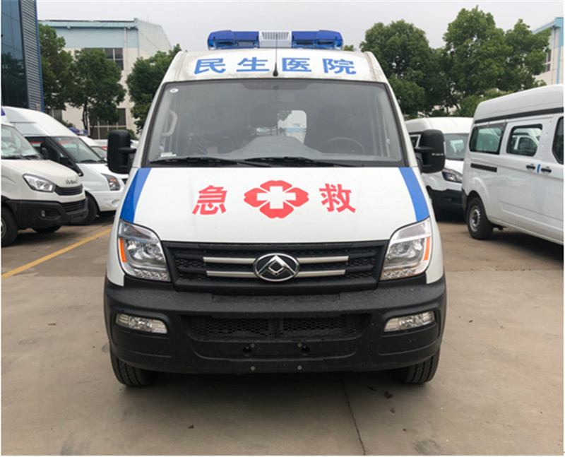 大通V80長(cháng)軸中頂監護型救護車(chē)圖片2