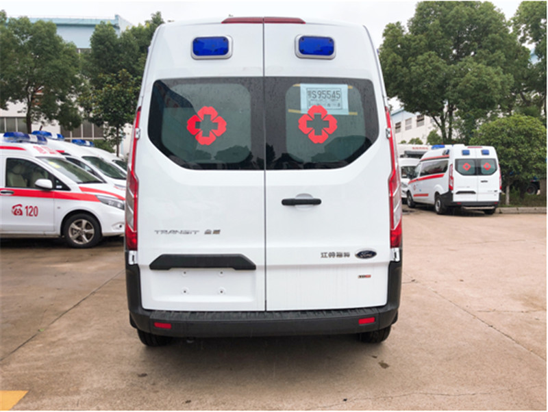 福特V362中軸中頂監護型救護車(chē)圖片4