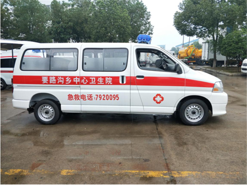金杯新快運運輸型救護車(chē)圖片4