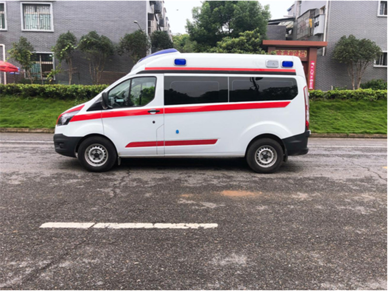 福特V362中軸中頂監護型救護車(chē)ABS內飾圖片4