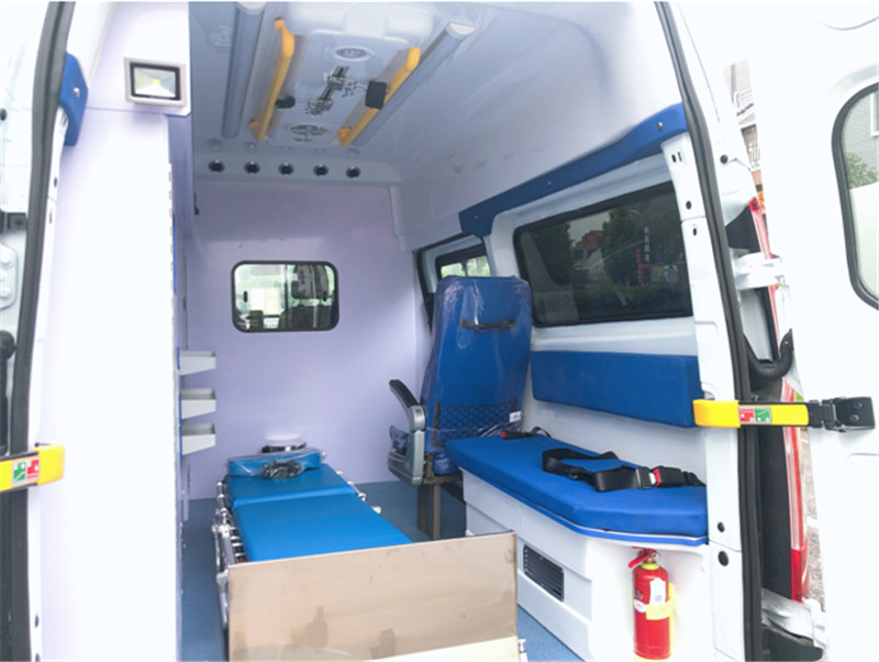 福特V362中軸中頂監護型救護車(chē)ABS內飾