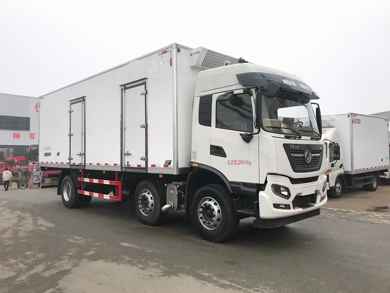 天錦KR小三軸高頂雙臥冷藏車(chē)圖片2