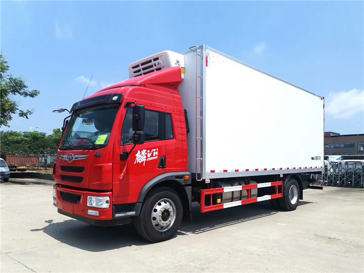 解放麟VH6.8米冷藏車(chē)