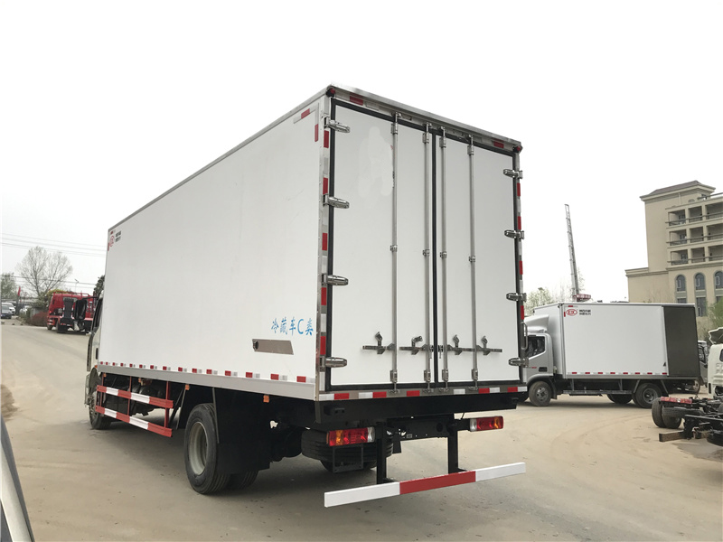 解放J6L7.5米冷藏車(chē)圖片4