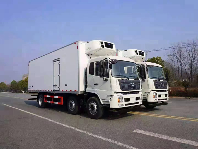 天錦VR小三軸平頂冷藏車(chē)圖片2