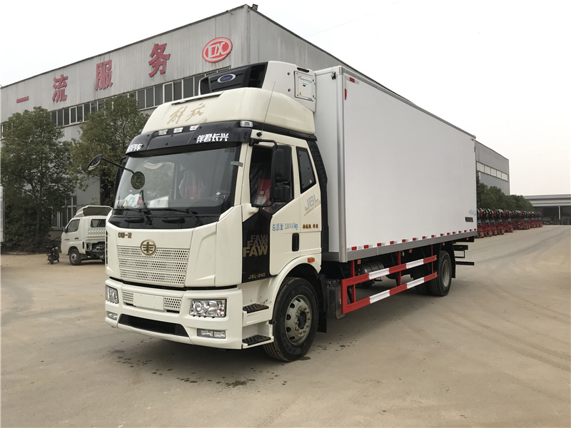 解放J6L7.5米冷藏車(chē)