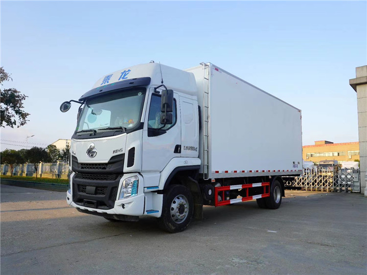 柳汽乘龍高頂雙臥6.8米冷藏車(chē)