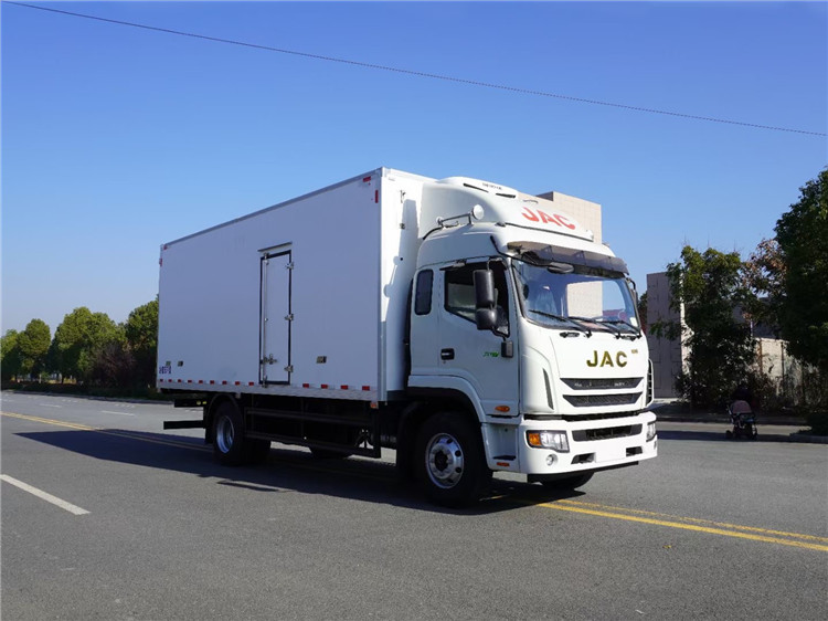 江淮帥鈴Q9（6.8米冷藏車(chē)）圖片2