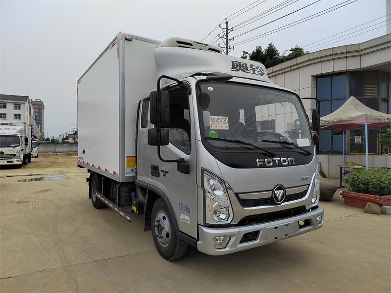 福田奧鈴4.2米排半冷藏車(chē)圖片3