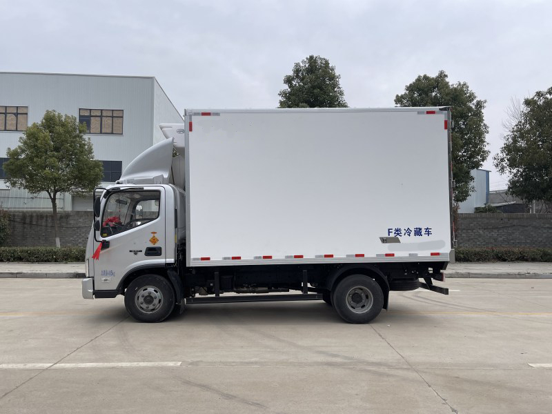 福田歐馬可4.2米冷藏車(chē)圖片3