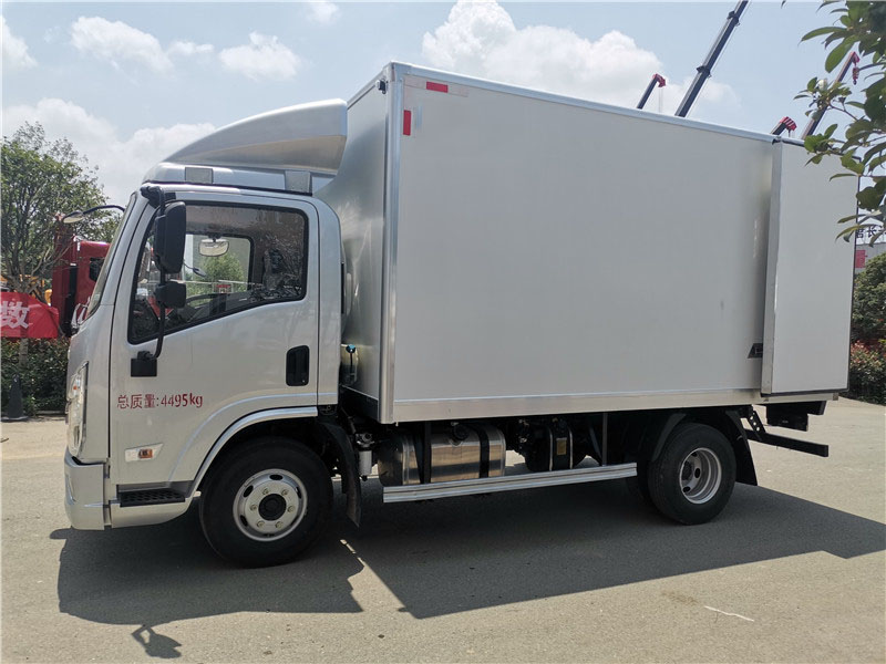 陜汽德龍4.2米藍牌冷藏車(chē)圖片4