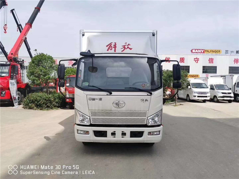 解放J6F4.2米冷藏車(chē)圖片2