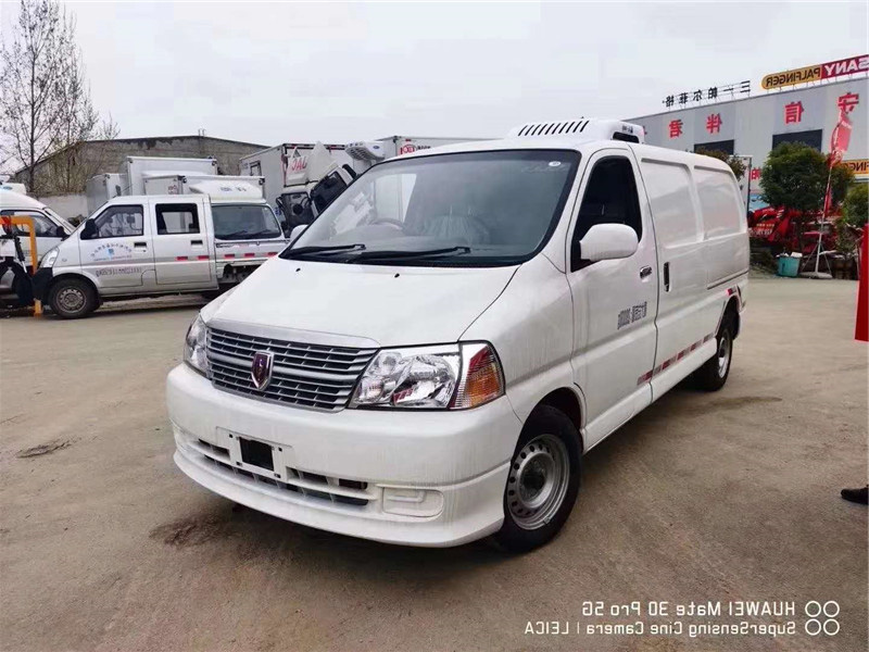金杯新快運面包冷藏車(chē)