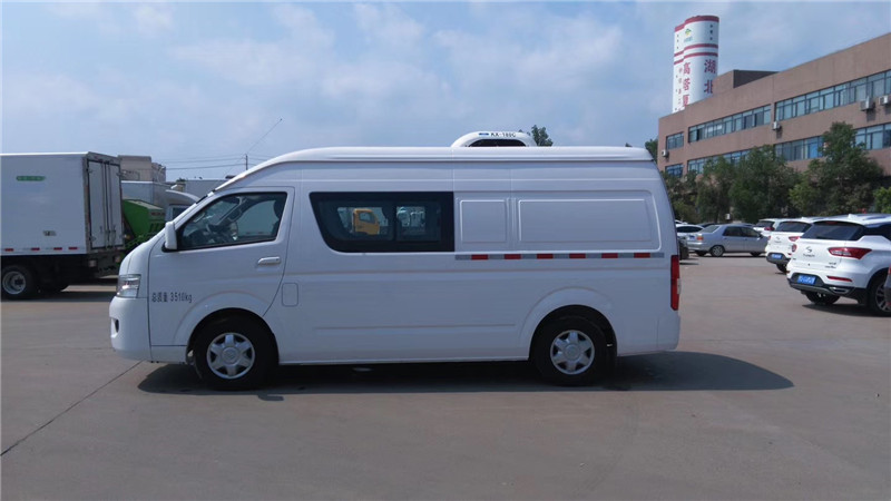 福田G9面包冷藏車(chē)圖片3