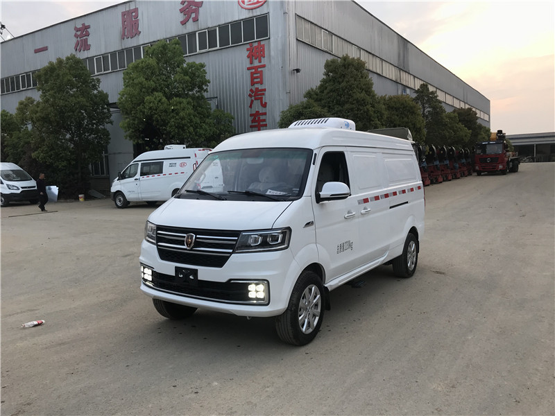 金杯新海獅X30LS面包冷藏車(chē)