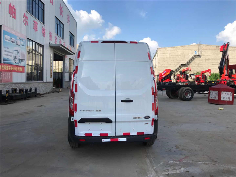 江鈴福特面包冷藏車(chē)圖片4