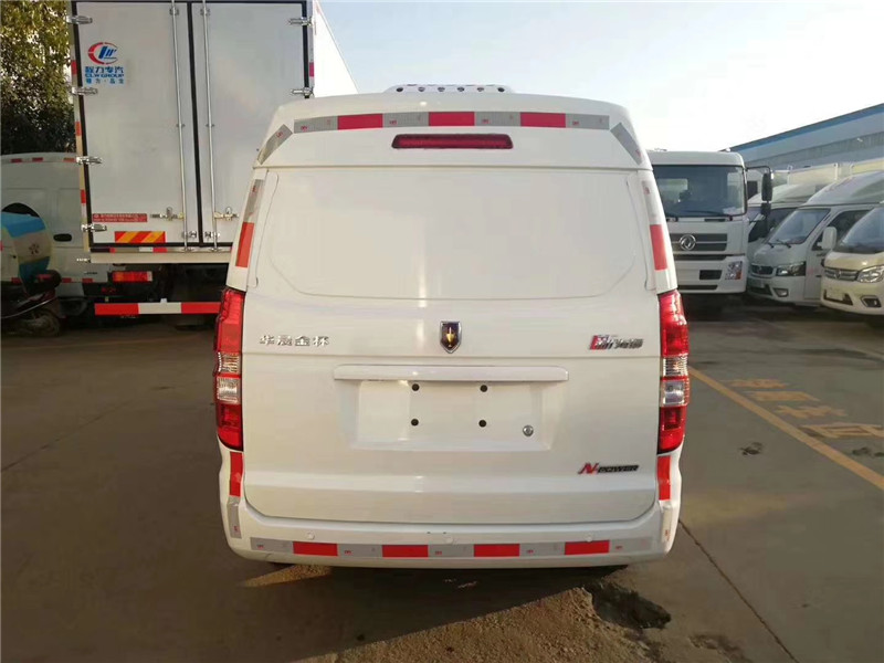 金杯雙排面包冷藏車(chē)圖片4