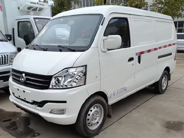 重慶長(cháng)安V3面包冷藏車(chē)