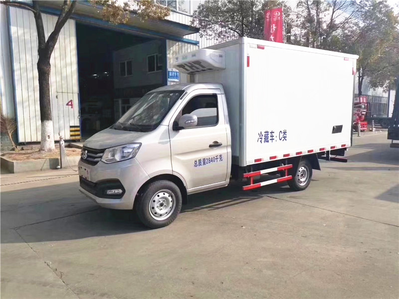 長(cháng)安跨越王3米冷藏車(chē)圖片3