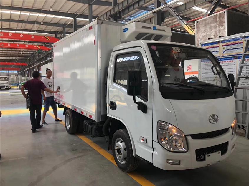 躍進(jìn)小福星3.26米冷藏車(chē)圖片4