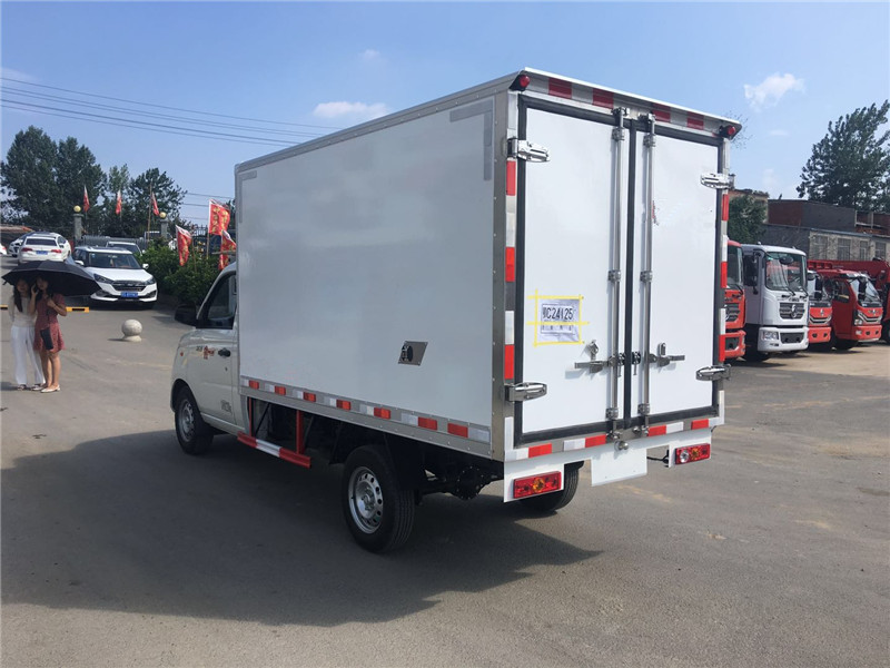 福田祥菱V1冷藏車(chē)圖片4