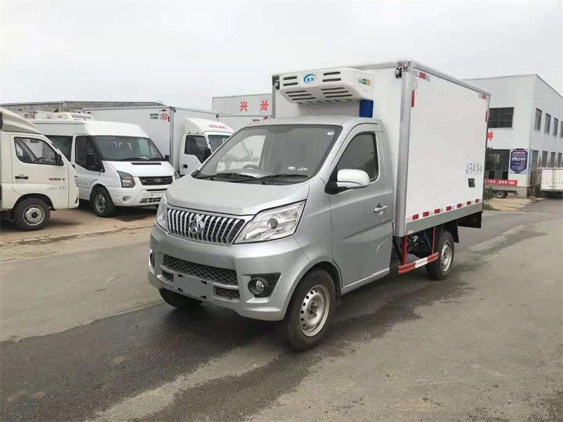 長(cháng)安2.68米單輪小型冷藏車(chē)