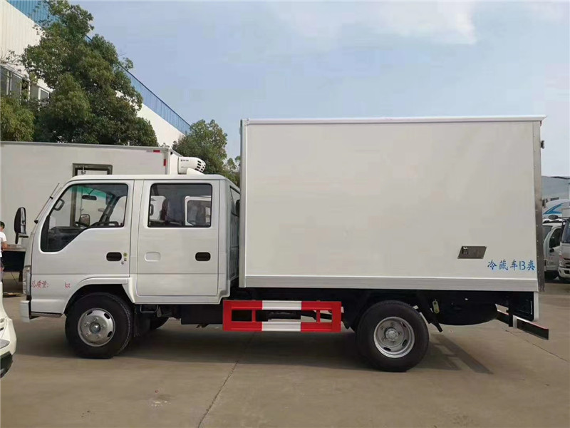 慶鈴五十鈴雙排冷藏車(chē)圖片2