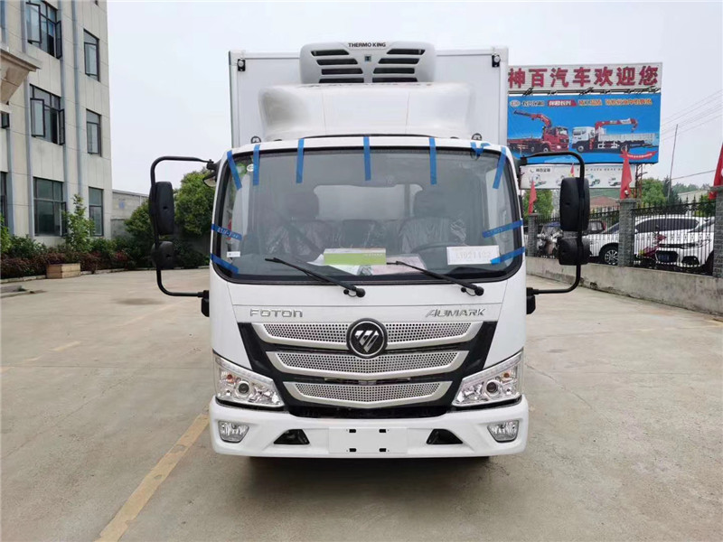福田歐馬可4.2米肉鉤冷藏車(chē)圖片3