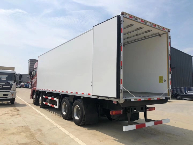 解放JH6前四后八冷藏車(chē)圖片3