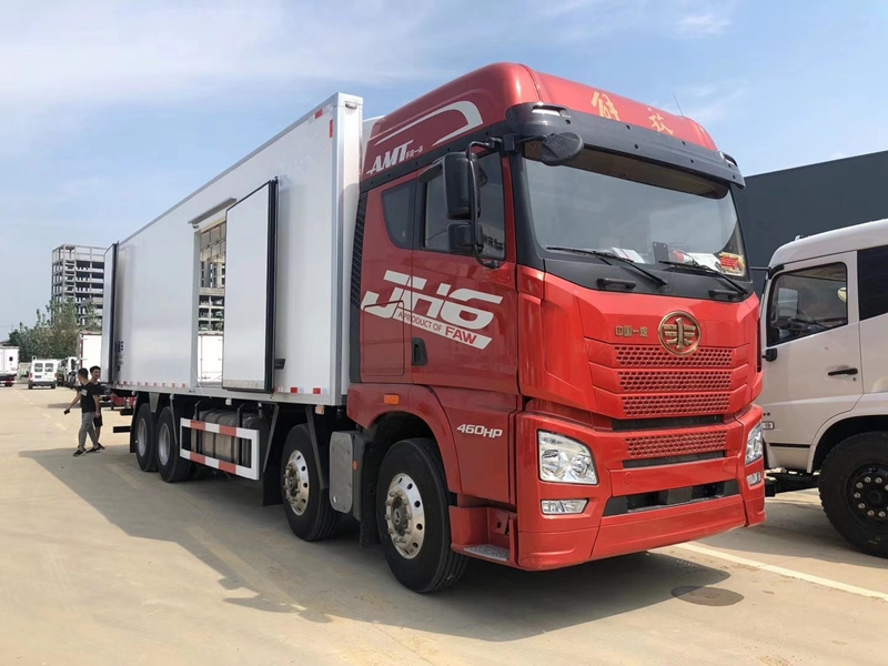 解放JH6前四后八冷藏車(chē)圖片2